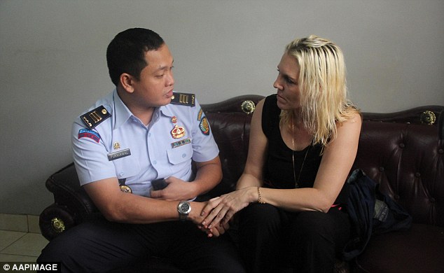 Wanita Australia Bebas dari Penjara tapi Menolak Pulang ke Negaranya